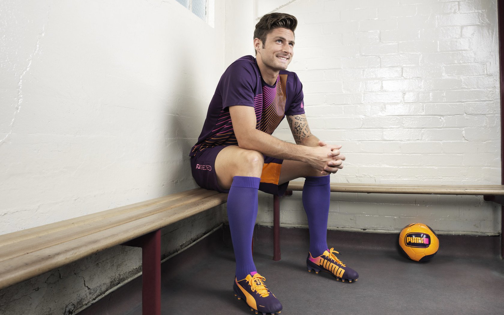 葡萄牙骑手玛丽亚·卡埃塔诺在2024年葡萄牙盛装舞步锦标赛中以“Hit Plus”马匹夺得个人赛金牌，感动全场。